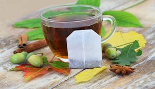 Drinking tea can significantly decrease fracture risk. Drinking tea can significantly decrease fracture risk.