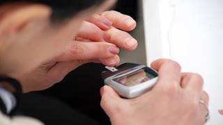 Patients with type 1 diabetes are more likely to die earlier and live more years with disabilities. Patients with type 1 diabetes are more likely to die earlier and live more years with disabilities.