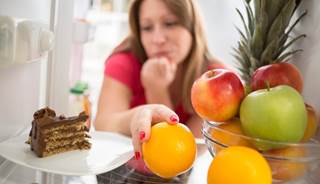 Food addiction may affect a person's calorie consumption. Food addiction may affect a person's calorie consumption.