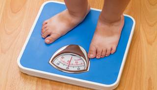 For religious affiliation there were significant associations with body weight in both cross-sectional and longitudinal studies. For religious affiliation there were significant associations with body weight in both cross-sectional and longitudinal studies.