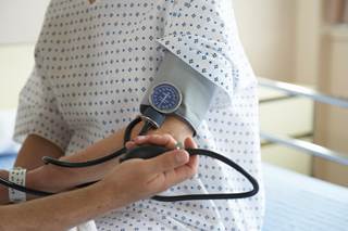 Patients with a family history of hypertension at the time of diabetes diagnosis were significantly younger than patients who did not have a family history of the condition Patients with a family history of hypertension at the time of diabetes diagnosis were significantly younger than patients who did not have a family history of the condition