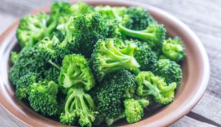 Researchers examined the effect of sulforaphane extract on 97 patients with T2D. Researchers examined the effect of sulforaphane extract on 97 patients with T2D.