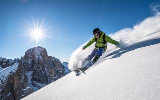 Cold and altitude are additional challenges in glycemic control in teens with type 1 diabetes. Cold and altitude are additional challenges in glycemic control in teens with type 1 diabetes.