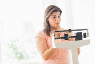 Study participants self-weighed daily using "smart" scales over the course of a 12-week, Internet-based weight loss program. Study participants self-weighed daily using "smart" scales over the course of a 12-week, Internet-based weight loss program.