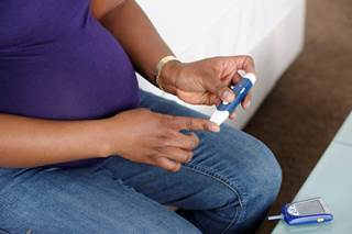 There was no significant association between First Nation status and T2D or gestational diabetes. There was no significant association between First Nation status and T2D or gestational diabetes.