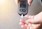 Continuous Glucose Monitoring Controls Hypoglycemia Better Than Glucometer Continuous Glucose Monitoring Controls Hypoglycemia Better Than Glucometer