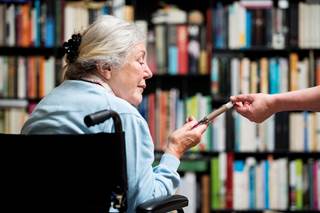 Diabetes has been linked with Alzheimer disease, forms of cognitive dysfunction that are not as severe as dementia, such as MCI, and even more subtle cognitive changes. Diabetes has been linked with Alzheimer disease, forms of cognitive dysfunction that are not as severe as dementia, such as MCI, and even more subtle cognitive changes.