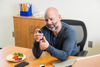 For overweight/obese veterans with prediabetes, participation is higher for online Diabetes Prevention Programs, but weight loss is similar for online and in-person DPPs. For overweight/obese veterans with prediabetes, participation is higher for online Diabetes Prevention Programs, but weight loss is similar for online and in-person DPPs.
