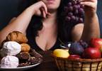 Mindfulness-Based Eating Techniques Improve Eating Behavior, Reduce Weight in Obesity Mindfulness-Based Eating Techniques Improve Eating Behavior, Reduce Weight in Obesity
